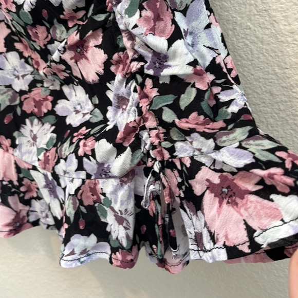 Rewind Floral Miniskirt, Front Ruched, Drawstring, Ruffle Hem, Y2K Medium - Picture 4 of 9